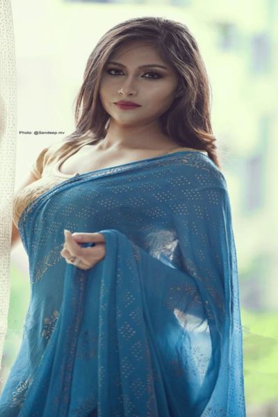 housewife escorts in Cuffe Parade